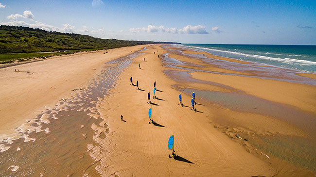 char a voile colleville sur mer